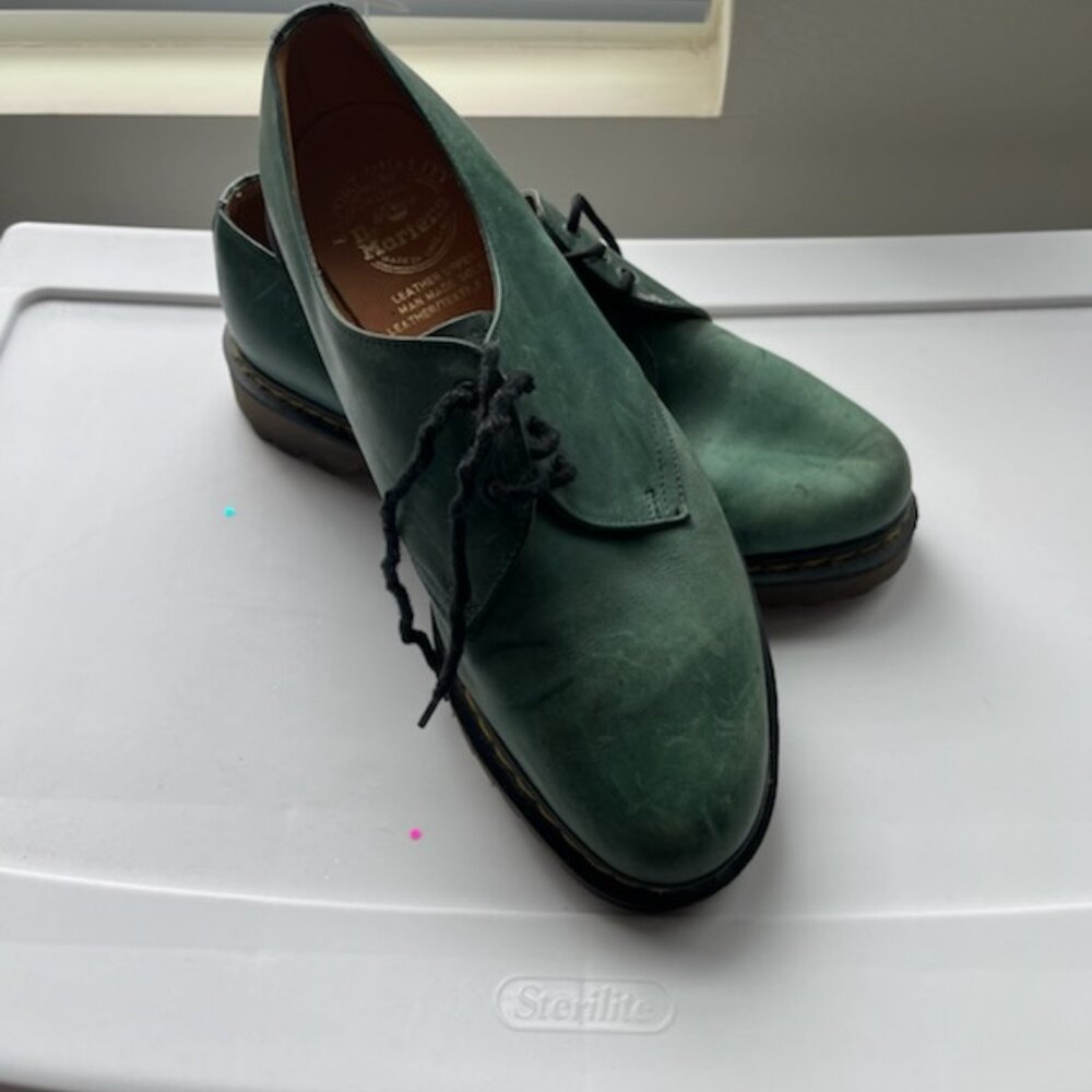 Dr. Martens Airwair mens shoes sz. 7 - green